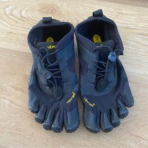 Vibram FiveFingers V-Alpha Black Barefoot